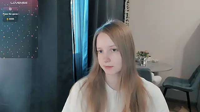 Snapshot of Alyaley chatting on July 30, 2026, 5:12 pm Alyaley online show from July 30, 2026, 5:12 pm