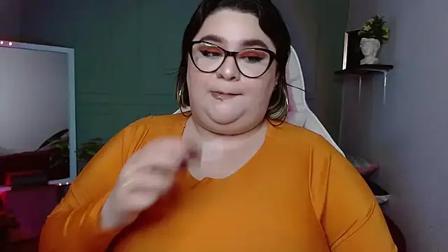 Snapshot of tiffany_laurens chatting on December 6, 2024, 6:37 am tiffany laurens online show from December 6, 2024, 6:37 am