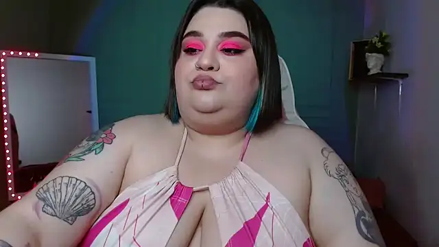 Snapshot of tiffany_laurens chatting on December 23, 2024, 5:06 am tiffany laurens online show from December 23, 2024, 5:06 am