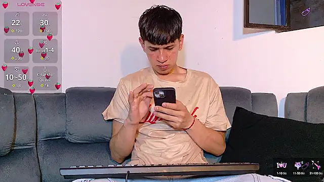 Snapshot of Mr_daren_ chatting on October 3, 2025, 4:59 pm Mr daren online show from October 3, 2025, 4:59 pm