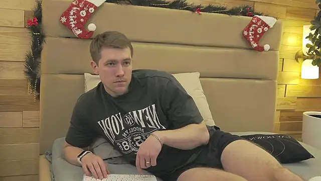 Snapshot of EthanPinkman chatting on December 22, 2025, 4:20 am EthanPinkman online show from December 22, 2025, 4:20 am