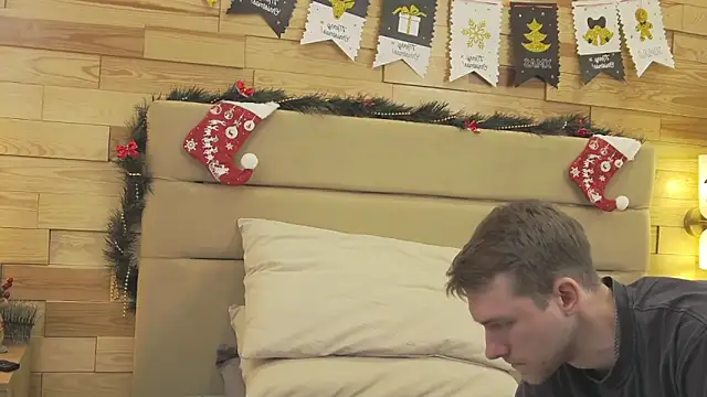 Snapshot of EthanPinkman chatting on December 23, 2025, 4:32 am EthanPinkman online show from December 23, 2025, 4:32 am