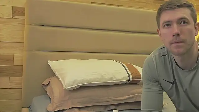 Snapshot of EthanPinkman chatting on January 13, 2026, 4:29 am EthanPinkman online show from January 13, 2026, 4:29 am