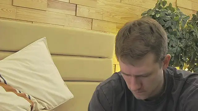 Snapshot of EthanPinkman chatting on January 17, 2026, 4:28 am EthanPinkman online show from January 17, 2026, 4:28 am