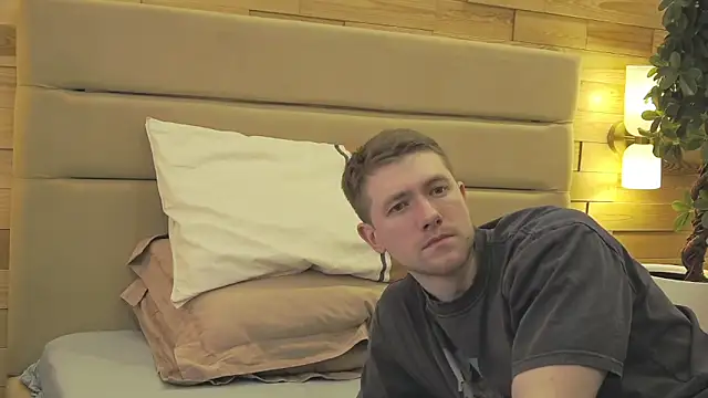 Snapshot of EthanPinkman chatting on February 7, 2026, 4:27 am EthanPinkman online show from February 7, 2026, 4:27 am