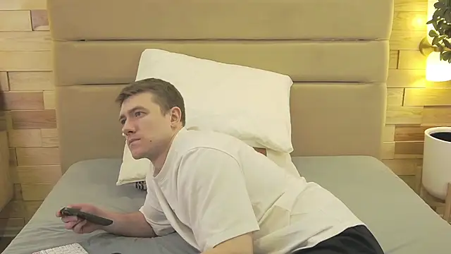 Snapshot of EthanPinkman chatting on February 18, 2026, 5:03 am EthanPinkman online show from February 18, 2026, 5:03 am