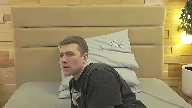 Snapshot of EthanPinkman chatting on March 1, 2026, 3:41 am EthanPinkman online show from March 1, 2026, 3:41 am