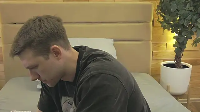 Snapshot of EthanPinkman chatting on March 2, 2026, 5:08 am EthanPinkman online show from March 2, 2026, 5:08 am