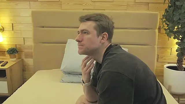 Snapshot of EthanPinkman chatting on March 16, 2026, 4:40 am EthanPinkman online show from March 16, 2026, 4:40 am