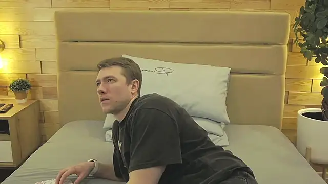 Snapshot of EthanPinkman chatting on March 17, 2026, 4:06 am EthanPinkman online show from March 17, 2026, 4:06 am