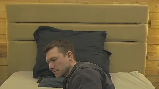 EthanPinkman online show from April 25, 2026, 4:04 am