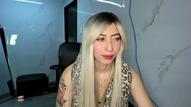 LilithCooperr  online show from October 10, 2025, 9:36 pm