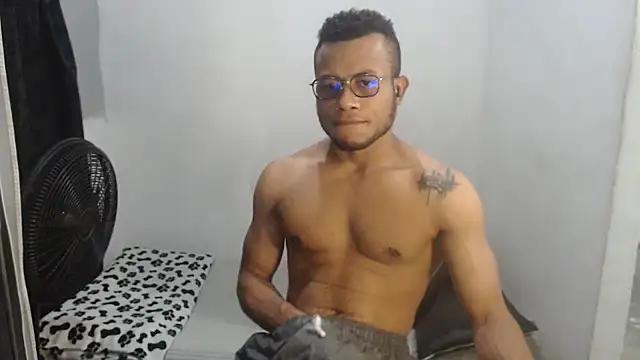 grandominantex1 online show from December 13, 2025, 11:43 pm