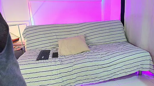 Katta150411 online show from July 5, 2026, 4:19 am