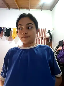 Snapshot of littlemelii chatting on December 22, 2024, 5:34 am littlemelii online show from December 22, 2024, 5:34 am