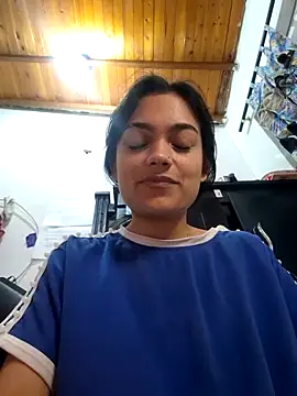 Snapshot of littlemelii chatting on December 22, 2024, 8:38 am littlemelii online show from December 22, 2024, 8:38 am