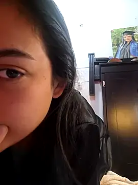 Snapshot of littlemelii chatting on December 29, 2024, 4:48 am littlemelii online show from December 29, 2024, 4:48 am