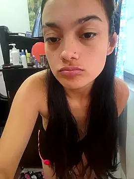 Snapshot of littlemelii chatting on January 6, 2025, 9:22 pm littlemelii online show from January 6, 2025, 9:22 pm