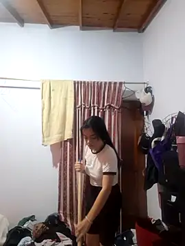 Snapshot of littlemelii chatting on February 6, 2025, 12:11 am littlemelii online show from February 6, 2025, 12:11 am