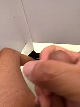 Sexy Men21 online show from May 8, 2026, 8:25 pm