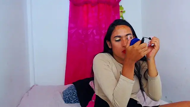 Snapshot of misss_estrella chatting on September 20, 2025, 8:32 pm misss estrella online show from September 20, 2025, 8:32 pm