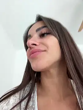 Snapshot of Alisa-Marie chatting on February 4, 2025, 1:59 pm Alisa-Marie online show from February 4, 2025, 1:59 pm