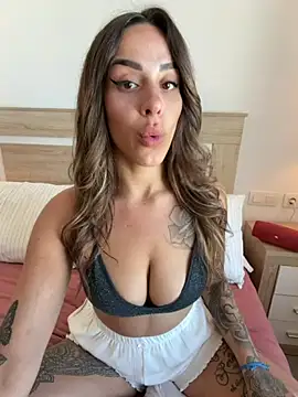 Alisa-Marie online show from May 11, 2026, 4:04 pm