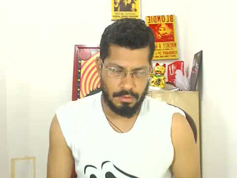 Snapshot of MikeRiverx chatting on June 15, 2026, 1:46 pm MikeRiverx online show from June 15, 2026, 1:46 pm