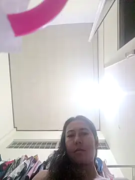 Snapshot of 2HotAsain4u chatting on December 1, 2025, 10:04 pm 2HotAsain4u online show from December 1, 2025, 10:04 pm