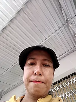 Snapshot of 2HotAsain4u chatting on December 19, 2025, 1:56 am 2HotAsain4u online show from December 19, 2025, 1:56 am