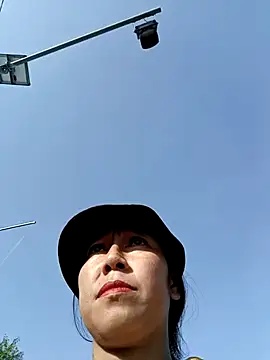 Snapshot of 2HotAsain4u chatting on December 20, 2025, 12:51 am 2HotAsain4u online show from December 20, 2025, 12:51 am