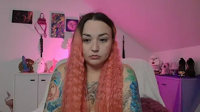 PinkHurricaneOfficial online show from September 18, 2025, 7:27 pm