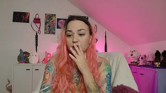 PinkHurricaneOfficial online show from September 22, 2025, 3:03 pm