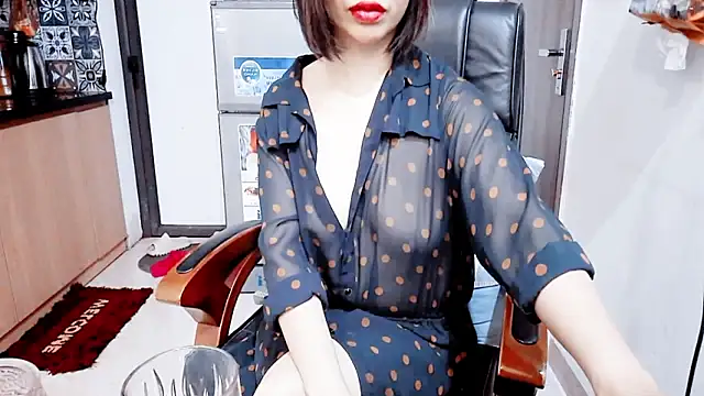 Miu-Le online show from February 13, 2026, 7:32 pm