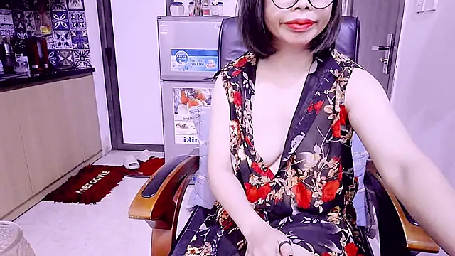 Miu-Le online show from April 26, 2026, 3:32 pm