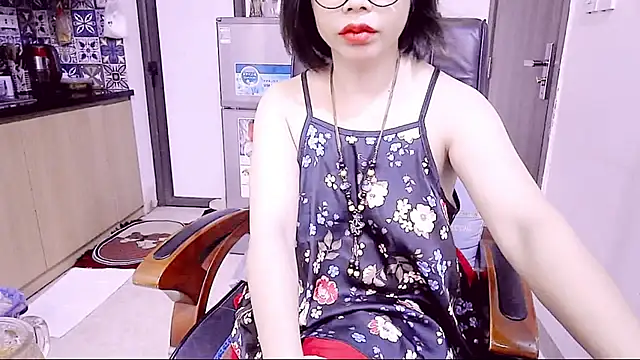 Snapshot of Miu-Le chatting on May 6, 2026, 4:34 pm Miu-Le online show from May 6, 2026, 4:34 pm