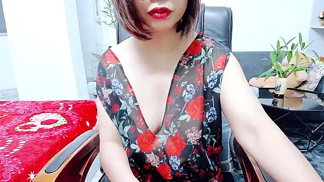 Snapshot of Miu-Le chatting on May 27, 2026, 8:28 pm Miu-Le online show from May 27, 2026, 8:28 pm