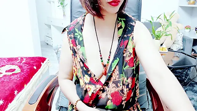 Snapshot of Miu-Le chatting on June 18, 2026, 4:55 pm Miu-Le online show from June 18, 2026, 4:55 pm