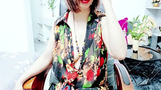 Snapshot of Miu-Le chatting on June 23, 2026, 8:29 pm Miu-Le online show from June 23, 2026, 8:29 pm