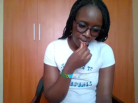 Snapshot of sexy_darleen23 chatting on May 20, 2026, 12:33 pm sexy darleen23 online show from May 20, 2026, 12:33 pm