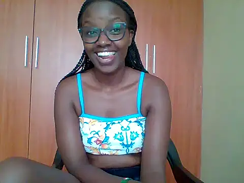Snapshot of sexy_darleen23 chatting on May 25, 2026, 9:15 am sexy darleen23 online show from May 25, 2026, 9:15 am