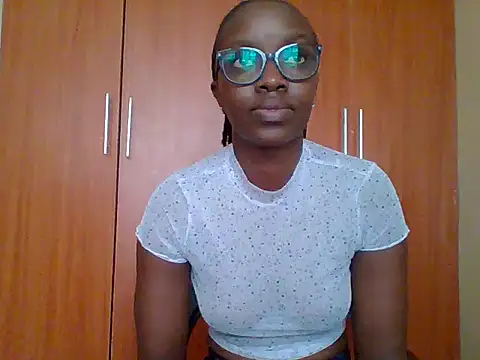 Snapshot of sexy_darleen23 chatting on June 3, 2026, 7:11 am sexy darleen23 online show from June 3, 2026, 7:11 am