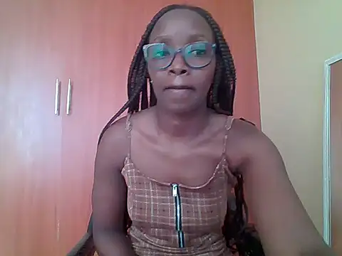 Snapshot of sexy_darleen23 chatting on August 6, 2026, 8:05 am sexy darleen23 online show from August 6, 2026, 8:05 am