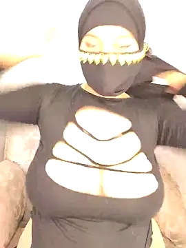 Snapshot of shirazz_najmm chatting on October 3, 2025, 3:20 pm shirazz najmm online show from October 3, 2025, 3:20 pm