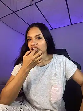 Riana Kean online show from February 11, 2025, 2:03 am