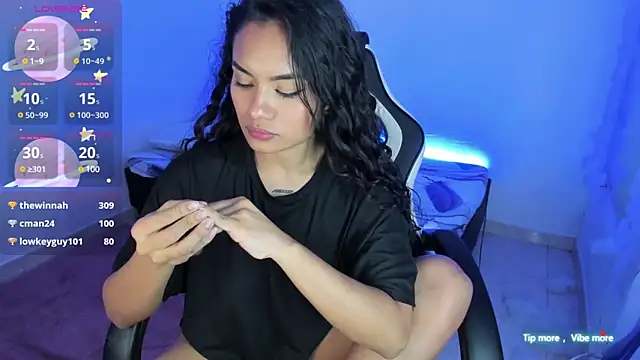 Riana Kean online show from March 7, 2025, 6:57 am