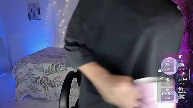 Riana Kean online show from November 28, 2025, 4:59 am