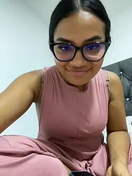 Riana Kean online show from May 2, 2026, 6:02 pm