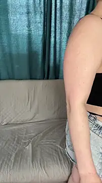 MrMrsRight online show from March 18, 2025, 8:14 am