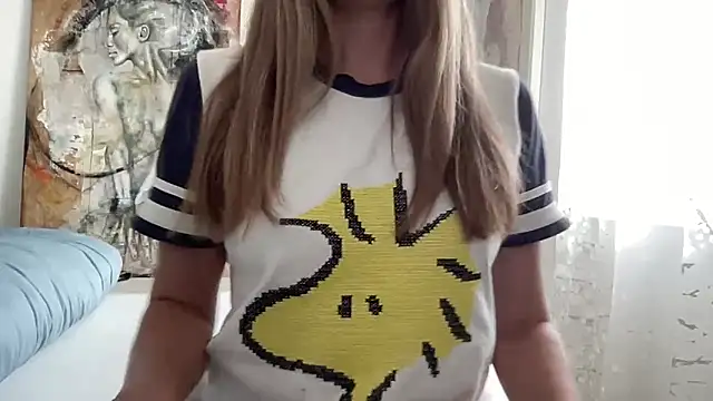 Snapshot of LisaFlower chatting on September 28, 2025, 8:52 am LisaFlower online show from September 28, 2025, 8:52 am